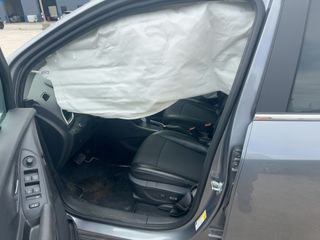 2020 Chevrolet Trax AWD LT - Driver's Front Door Image